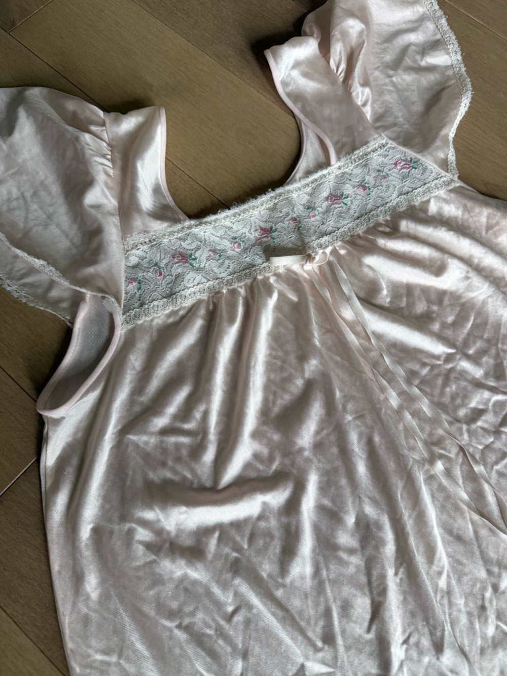 Women's Pale Pink Vintage Satin Nightgown with Floral Lace Trim